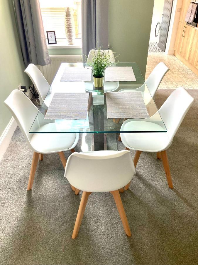 High Barnes 3 Bed House With Parking, Sleeps 7, Quiet Location Leilighet Sunderland  Eksteriør bilde