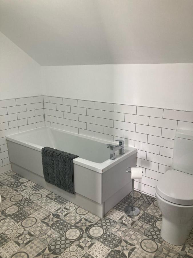High Barnes 3 Bed House With Parking, Sleeps 7, Quiet Location Leilighet Sunderland  Eksteriør bilde